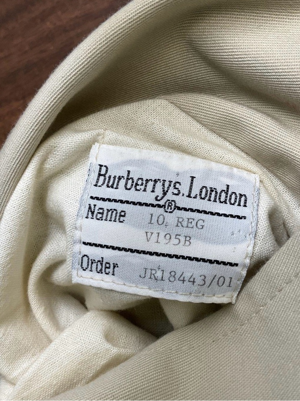Authenticated Vintage Burberrys London Trench Coat Beige Size 10 Made in England - Picture 5 of 8